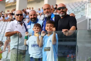 (ΦΩΤΟΣ) Ο κόσμος στο "Αλφαμέγα"