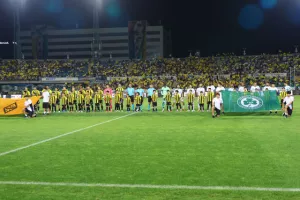 Λύγισε... στα πέναλτι η Ομόνοια παρά τη μεγάλη προσπάθεια με 9 παίκτες και τον τρομερό Φαμπιάνο