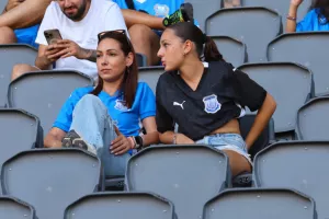 Φωτορεπορτάζ από την κερκίδα του Απόλλωνα