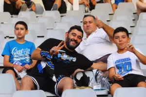 Φωτορεπορτάζ από την κερκίδα του Απόλλωνα