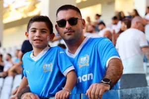Φωτορεπορτάζ από την κερκίδα του Απόλλωνα