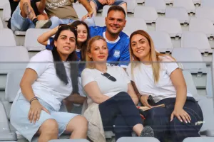Φωτορεπορτάζ από την κερκίδα του Απόλλωνα