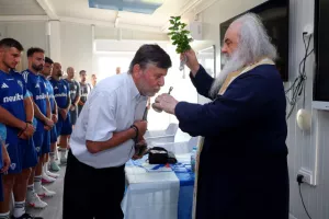 Έβαλε... μπρος η "Κυρία" (Φώτος)