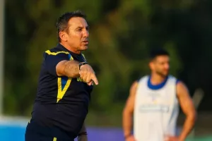 Ο κόουτς και το σταφ του (Φώτος)