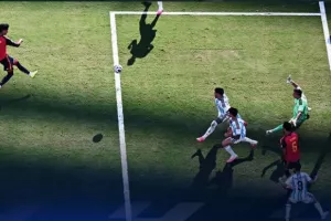 Έλυσε τον γόρδιο δεσμό ο Φεράν Τόρες στο 106'! (ΒΙΝΤΕΟ)