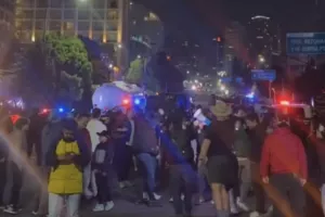 (Βίντεο) Οι Μεξικανοί επιχείρησαν να... ξενυχτήσουν τους Άγγλους πριν από τη σέντρα!