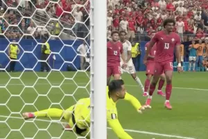 (Βίντεο) Σπουδαία... ΔΙΠΛΗ απόκρουση από Costa!