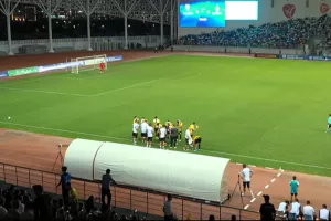 ΔΙΑΚΟΠΗ στον αγώνα της Καιράτ κάθε 15 λεπτά!!!