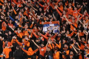Η εμπιστοσύνη του κόσμου αποτυπώνεται στα διαρκείας/Ξεπέρασαν τις 7.000