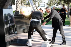 ΔΕΝ ΞΕΧΝΩ Tufan