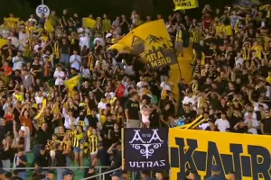 Γεμάτες κερκίδες/Ομόνοια