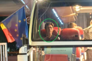 Η φωτογραφία που "μιλάει"/Το βαρύ βλέμμα του Καμορανέζι