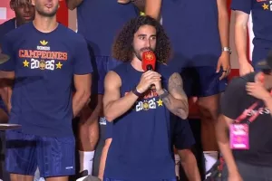 (Βίντεο) «Κούκου-Κουκουρέγια»: Ο Ισπανός μπακ είπε ξανά το viral τραγούδι του!
