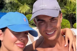 Η τρυφερή ανάρτηση της Χεορχίνα Ροντρίγκες για τον Ρονάλντο με λεζάντα: “Μπαμπάς”