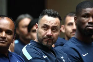 Τότεναμ: Παραδοσιακή υποδοχή των Μαορί στη Νέα Ζηλανδία