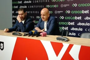 Έριξε... ατάκα ο Τιμούρ/"Προτιμούν να προβάλλουν τουρκικές και βραζιλιάνικες σειρές"