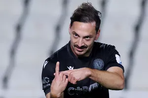 (ΝΕΟ/Μακρής) Ταξίδεψε για να κλείσει το deal!