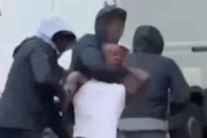 Σοκαριστικό βίντεο: Βίαιη ληστεία σε βάρος ποδοσφαιριστή
