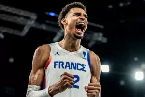 Ουεμπανιάμα: «Δεν μου λείπει το NBA, μου λείπει το μπάσκετ της FIBA»