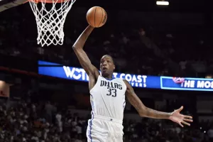 Αυτός είναι ο πιο ψηλός παίκτης στο NBA και θα αγωνίζεται στους Κλίπερς