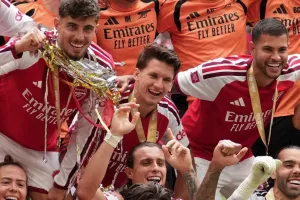 Βασικός στην πρεμιέρα της Άρσεναλ και στην Premier League ο Τζόλης!