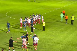 Η Νέα Σαλαμίνα έριξε...φιλική τριάρα στον Απόλλωνα (Φώτος Kerkida)
