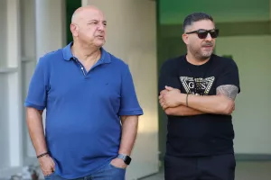 Πάντα παρών... ο Άντρος