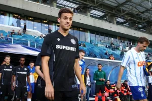 Sky Sport Γερμανίας: «Ακόμη όχι πλήρης συμφωνία ΠΑΟΚ-Ντόρτμουντ για Κωνσταντέλια»