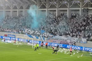 Κυανόλευκο... ΚΑΜΙΝΙ!