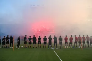 Στις 19:30 με κόσμο το φιλικό