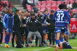 ΕΤΣΙ... το πανηγύρισε ο Λοσάδα! 