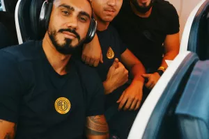 (Φώτος) "Πέταξε" για Πολωνία η ΑΕΛ