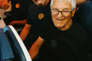 (Φώτος) "Πέταξε" για Πολωνία η ΑΕΛ
