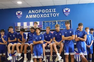 Ανόρθωση/Συνάντηση με τους γονείς (φώτος)
