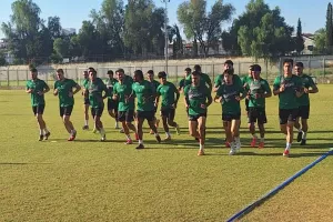 "Επιστροφή στη Λευκωσία και... ξανά στη δουλειά!"