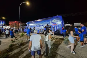 Θαύμασαν... το λεωφορείο (Φώτος kerkida)