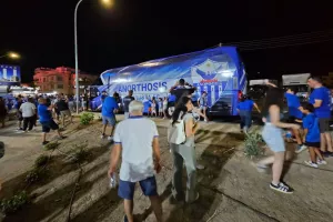 Το "μήνυμα" της Ανόρθωσης με το πούλμαν!