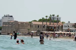 (Φώτος) Ρεπορτάζ επί... θαλάσσης πριν τον Απόλλωνα!