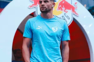(Φώτος) Η άφιξη της Πάφος FC