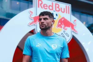 (Φώτος) Η άφιξη της Πάφος FC