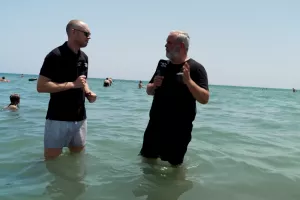 (Φώτος) Ρεπορτάζ επί... θαλάσσης πριν τον Απόλλωνα!