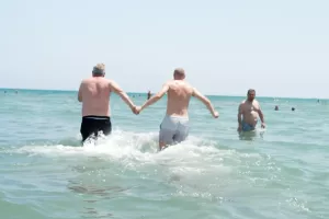 (Φώτος) Ρεπορτάζ επί... θαλάσσης πριν τον Απόλλωνα!