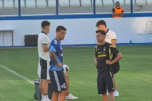 (ΦΩΤΟΣ Kerkida) Στο "ΠΑΠ" το ΑΠΟΕΛ και...πηγαδάκια