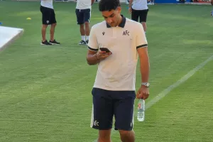 (ΦΩΤΟΣ Kerkida) Στο "ΠΑΠ" το ΑΠΟΕΛ και...πηγαδάκια