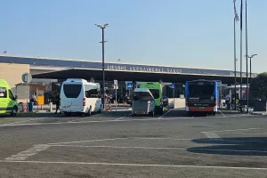 (Φώτος Kerkida) Στο αεροδρόμιο Πάφου