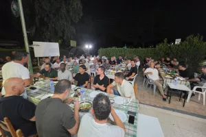 (ΦΩΤΟΣ Kerkida) Δείπνο...ΑΕΚ!