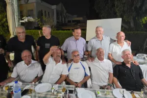 (ΦΩΤΟΣ Kerkida) Δείπνο...ΑΕΚ!