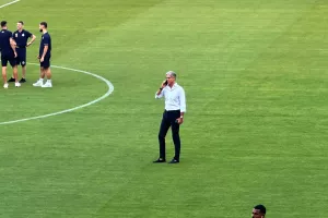 (ΦΩΤΟΣ kerkida) Ανήσυχη ηρεμία πριν την σέντρα