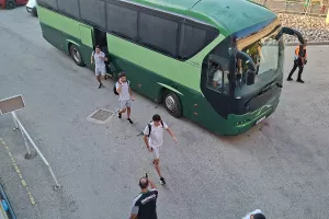 (ΒΙΝΤΕΟ/ΦΩΤΟΣ Kerkida) Άφιξη αποστολής Ομόνοιας