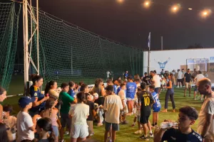 Μοίρασαν αυτόγραφα (Φώτος)